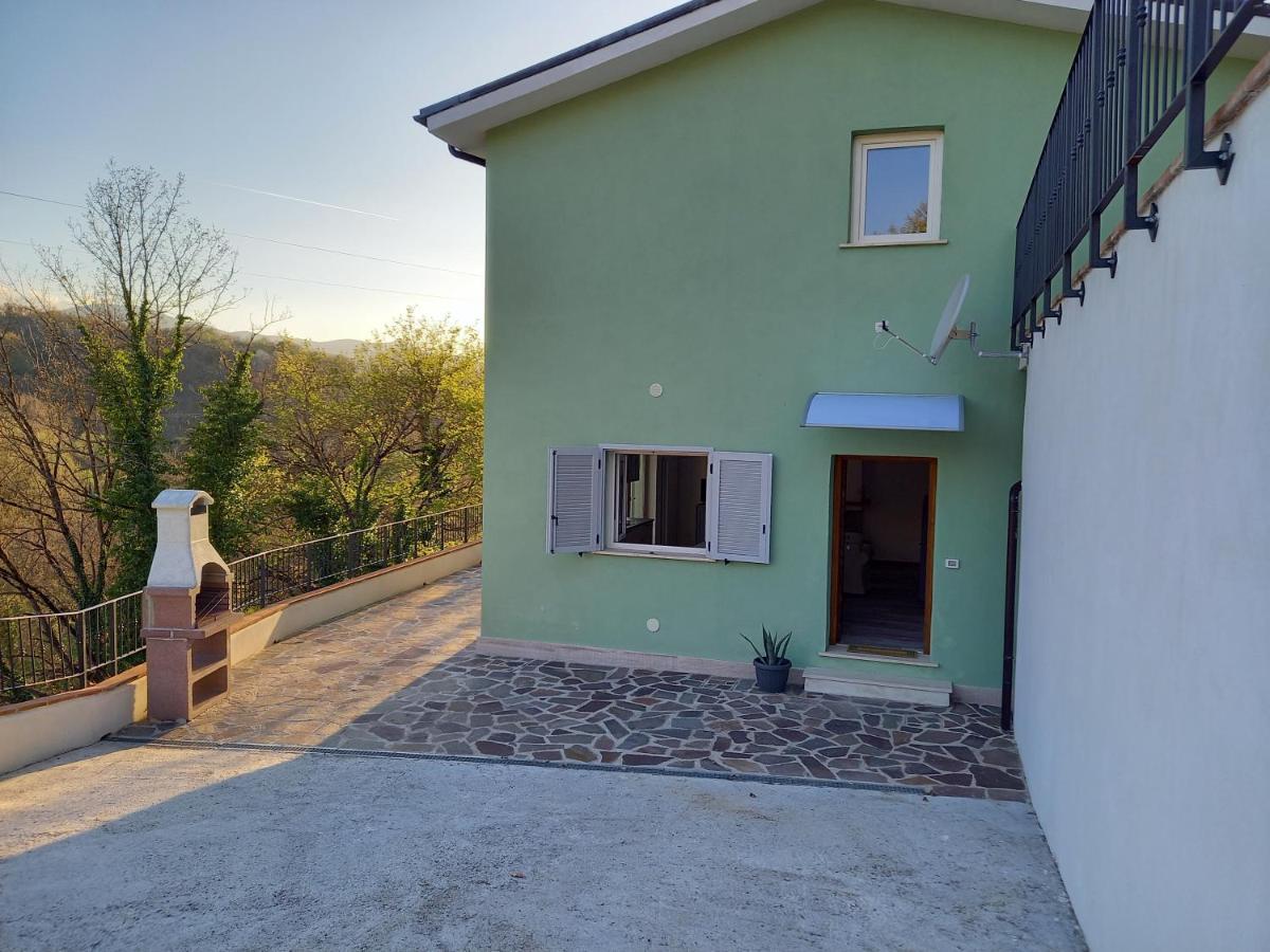 فيلا Casaletto Santo Spirito Labro المظهر الخارجي الصورة