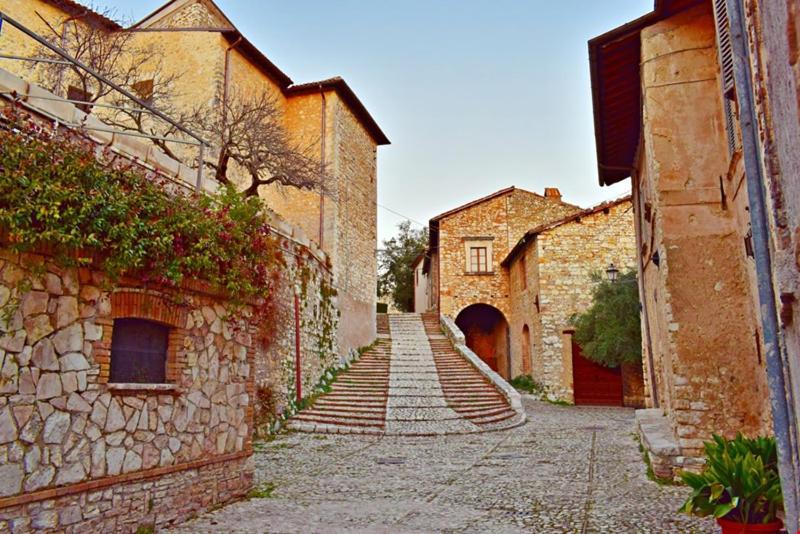 فيلا Casaletto Santo Spirito Labro المظهر الخارجي الصورة