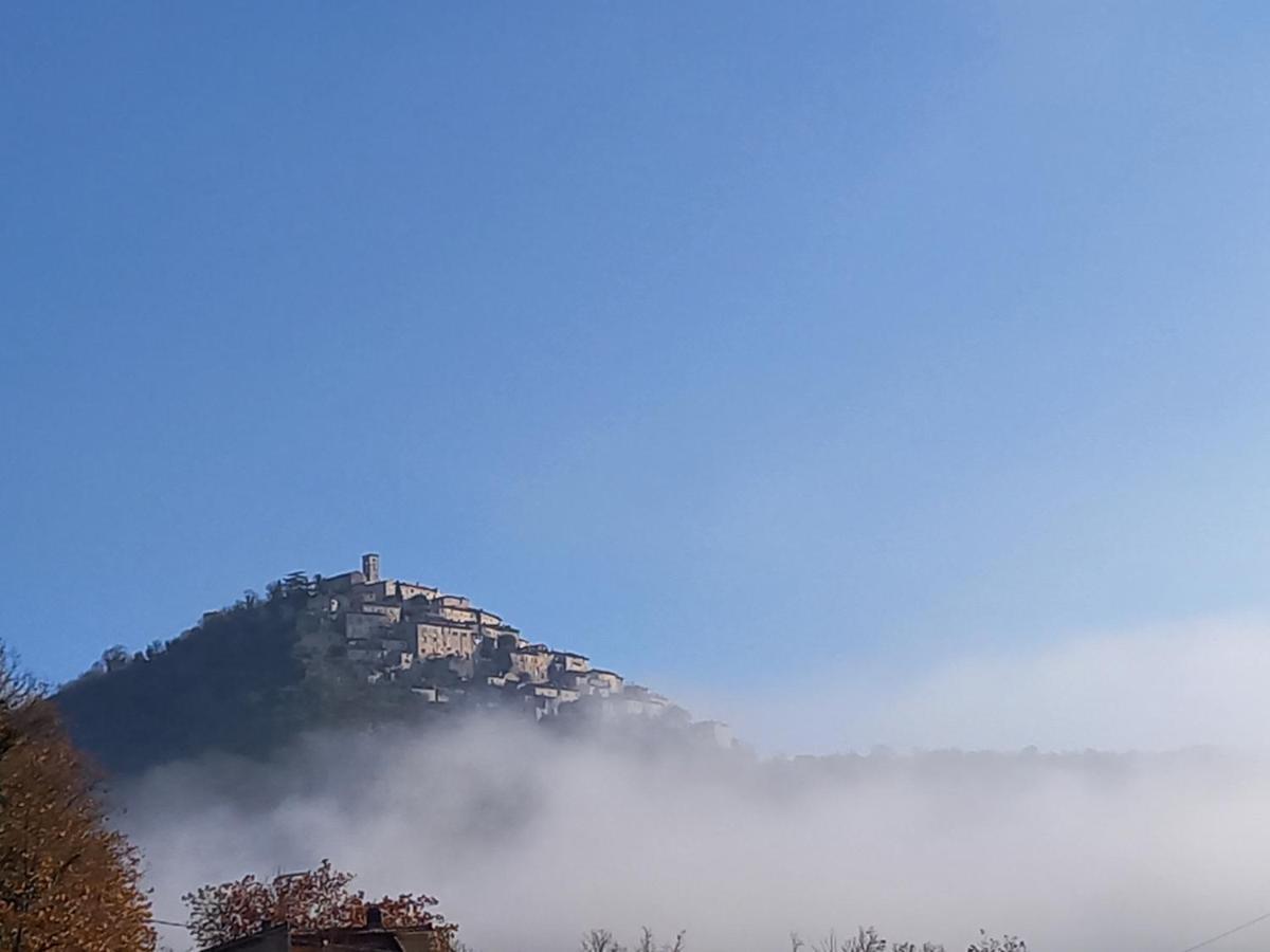 فيلا Casaletto Santo Spirito Labro المظهر الخارجي الصورة