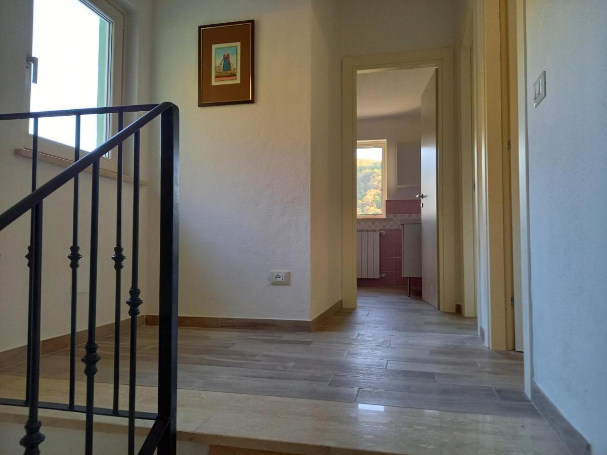 فيلا Casaletto Santo Spirito Labro المظهر الخارجي الصورة